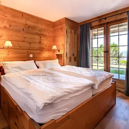 Unique Location ! Chalet In - *
